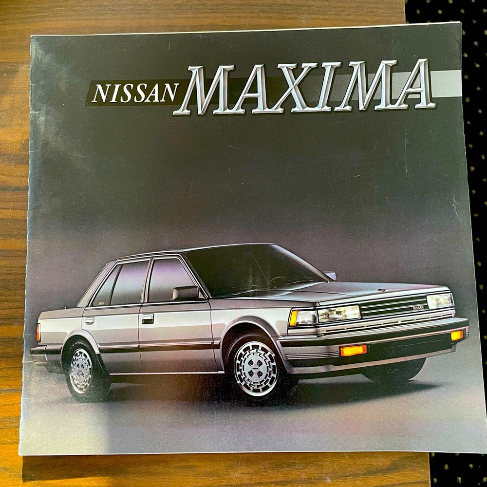1986 Nissan Maxima Sedan Sales Brochure